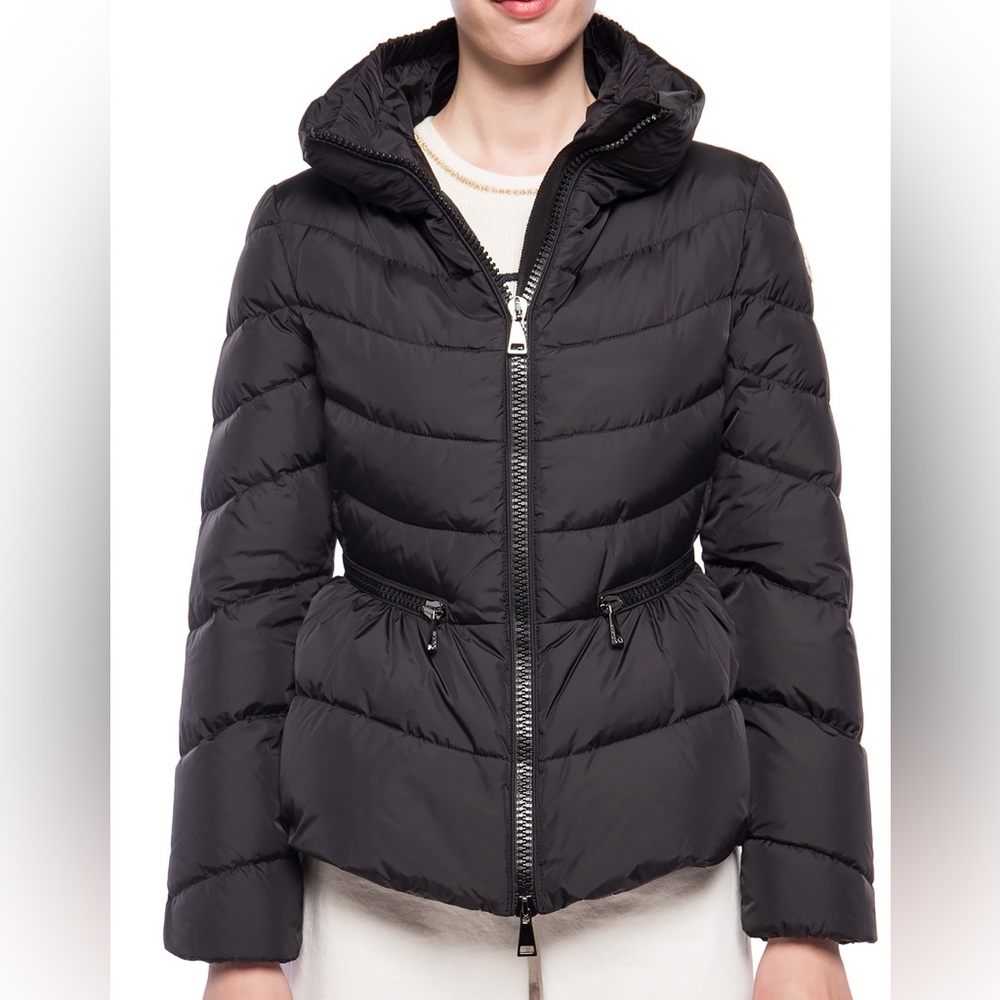Moncler Cinched Waist Zipped Puffer Jacket